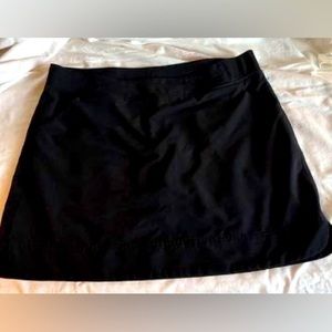 32 Cool Black Skort